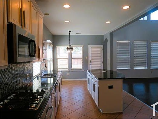 3rd image of 19210 Garrett Knolls Ln