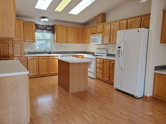 3rd image of 6117 Juniper Rd