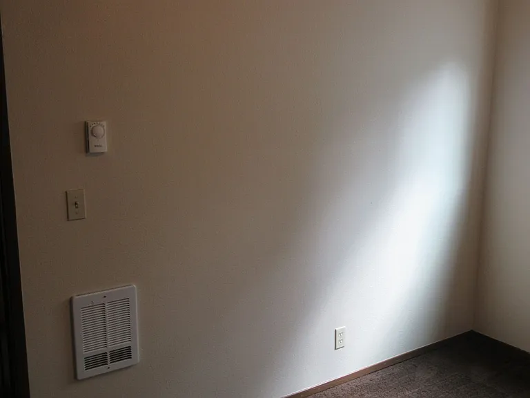 Downstairs Two Bedroom Apartment with Garage — Photo 6