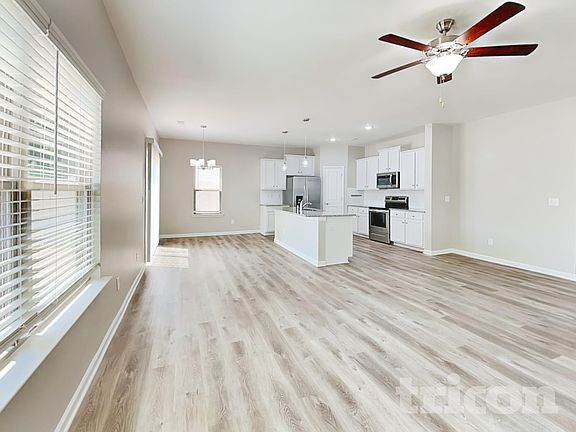 2nd image of 138 Spring Knoll Dr