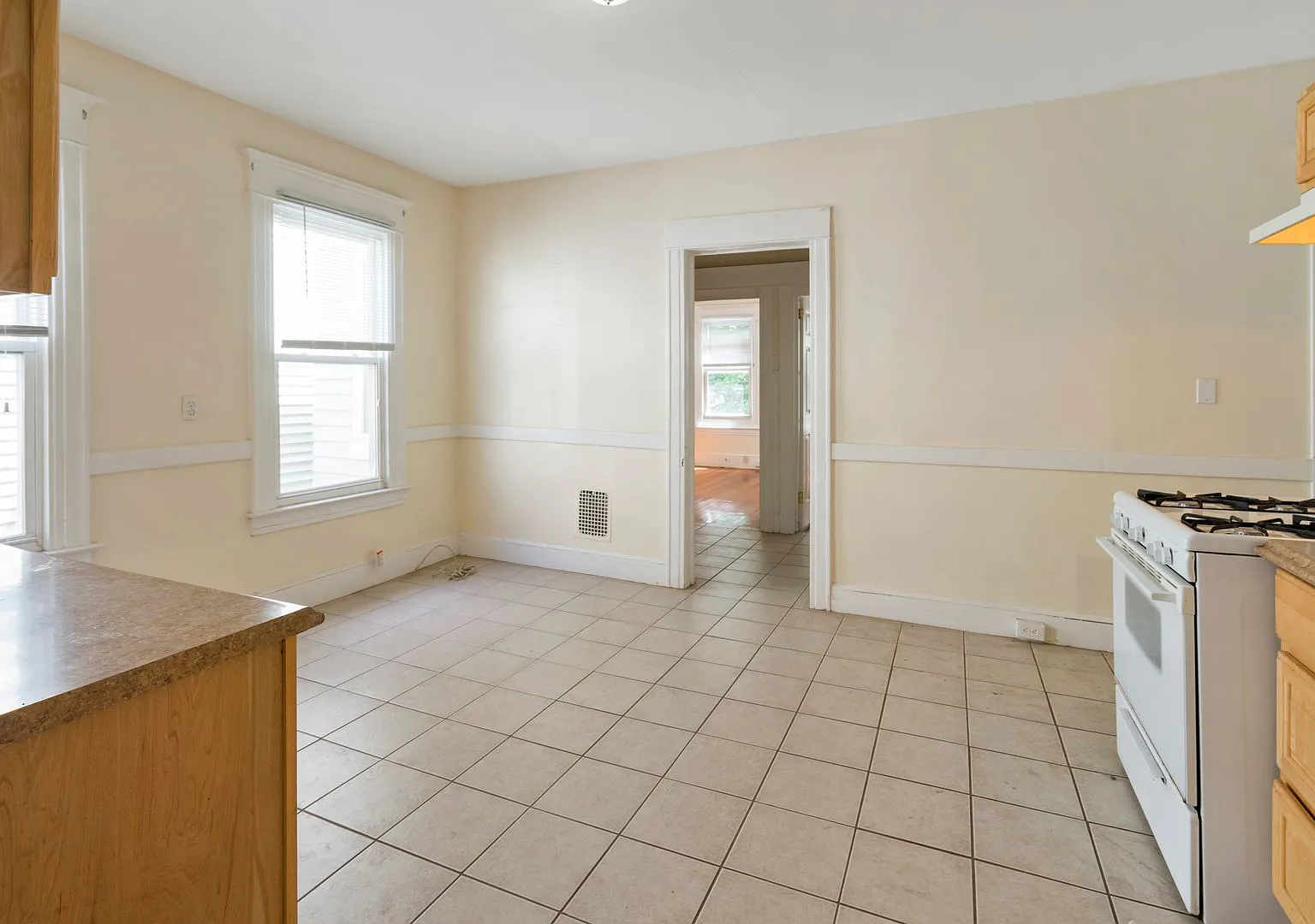 38-44 Tilton Street — Photo 4