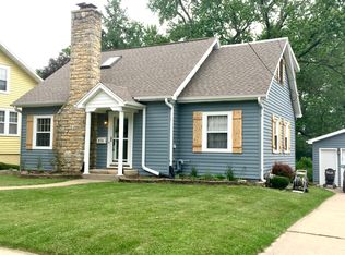 876 S Grandview Ave, Dubuque, IA 52003