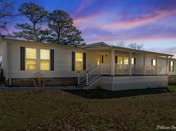 215 Crestwood Cir, Benton, LA 71006