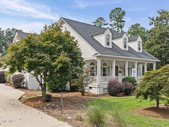 3rd image of 3810 Inverness Way
