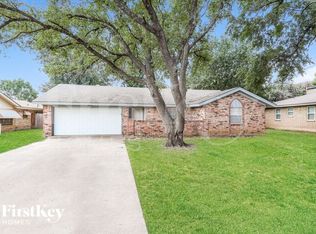 110 Old Mill Cir, Lewisville, TX 75057