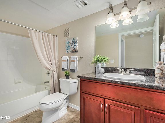 4th image of 17017 N 12TH Street #1003