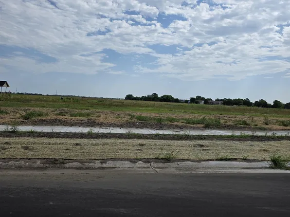 1331 E Northridge St, Valley Center, KS 67147