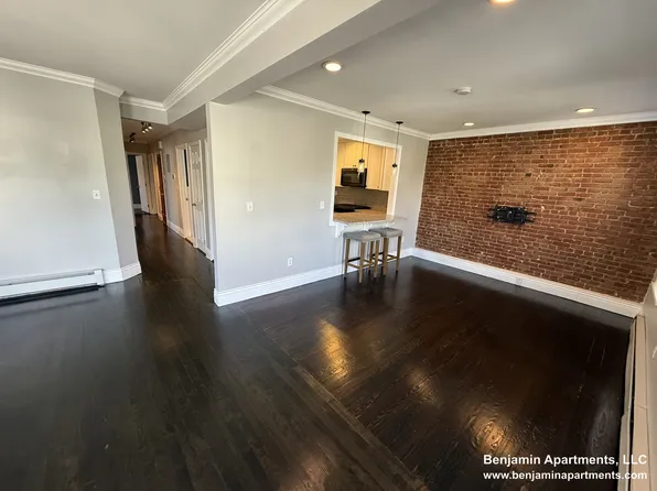 (undisclosed Address), Dorchester, MA 02124