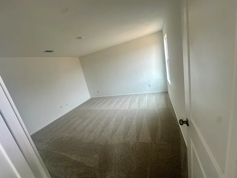 102 Kayden Ct — Photo 10
