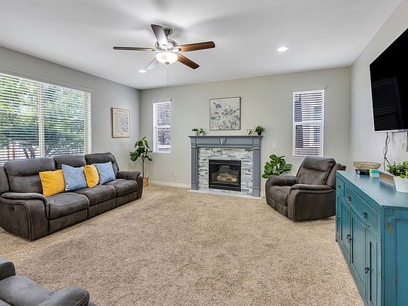 3rd image of 13162 Brickshire Ln