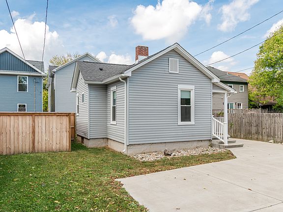 3rd image of 326 E Lincoln St