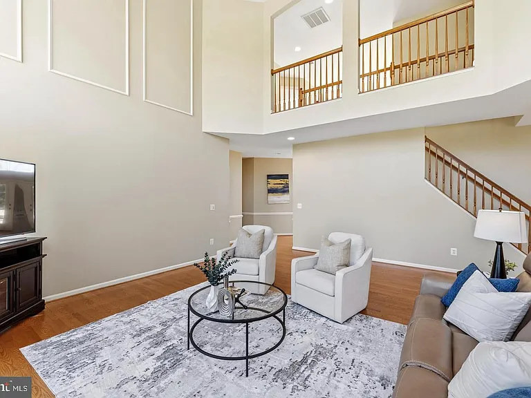 21916 Bellair Ct — Photo 11