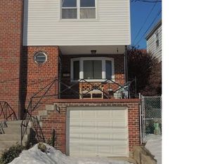 2935 Milton Pl, Bronx, NY 10465