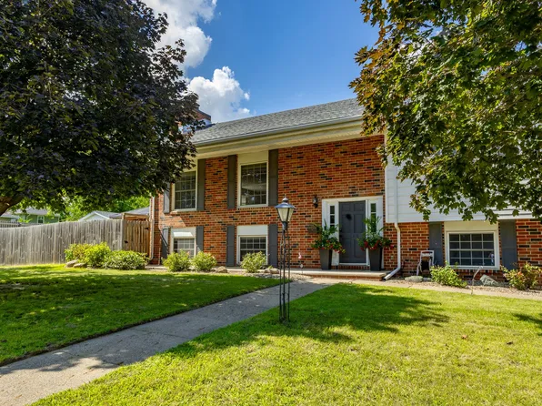 1422 19th St, West Des Moines, IA 50265