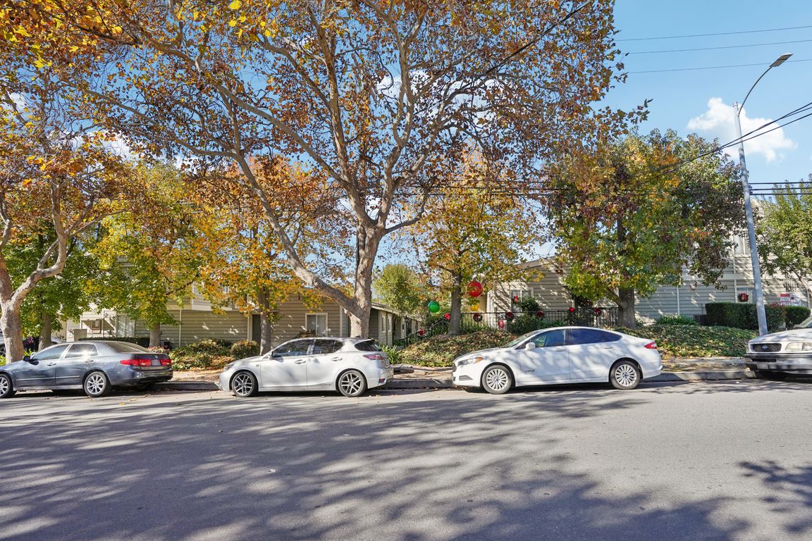 Osborne Pl-S0212-001.jpg