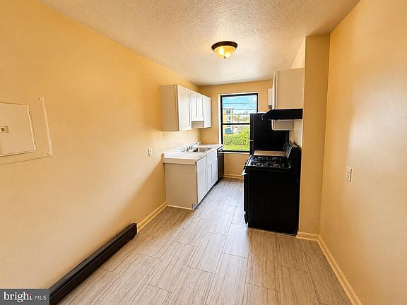 4th image of 3725 12th St NE APT 102