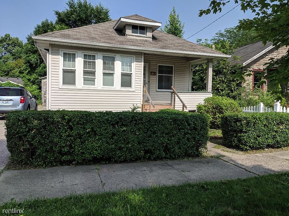 1st image of 1827 N Woodbridge St