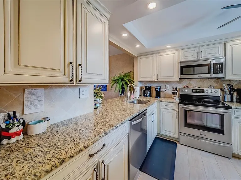 17580 Gulf Blvd #412 — Photo 19