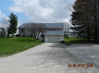 4854 N Red Eye Dr, North Webster, IN
