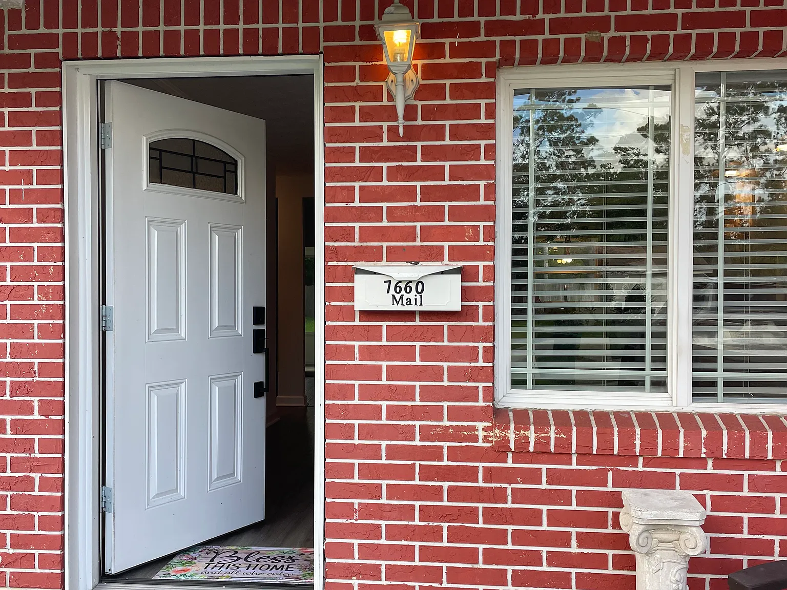 4 bed, 1448 sqft, $2,000 — Photo 4