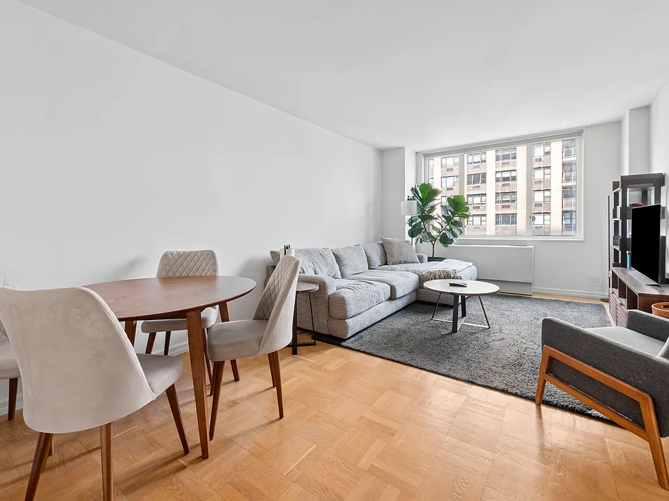 401 E 80th St #16D