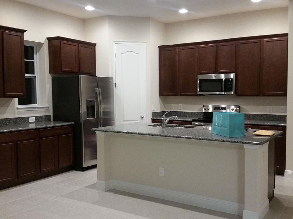 1st image of 8014 Nemours Pkwy