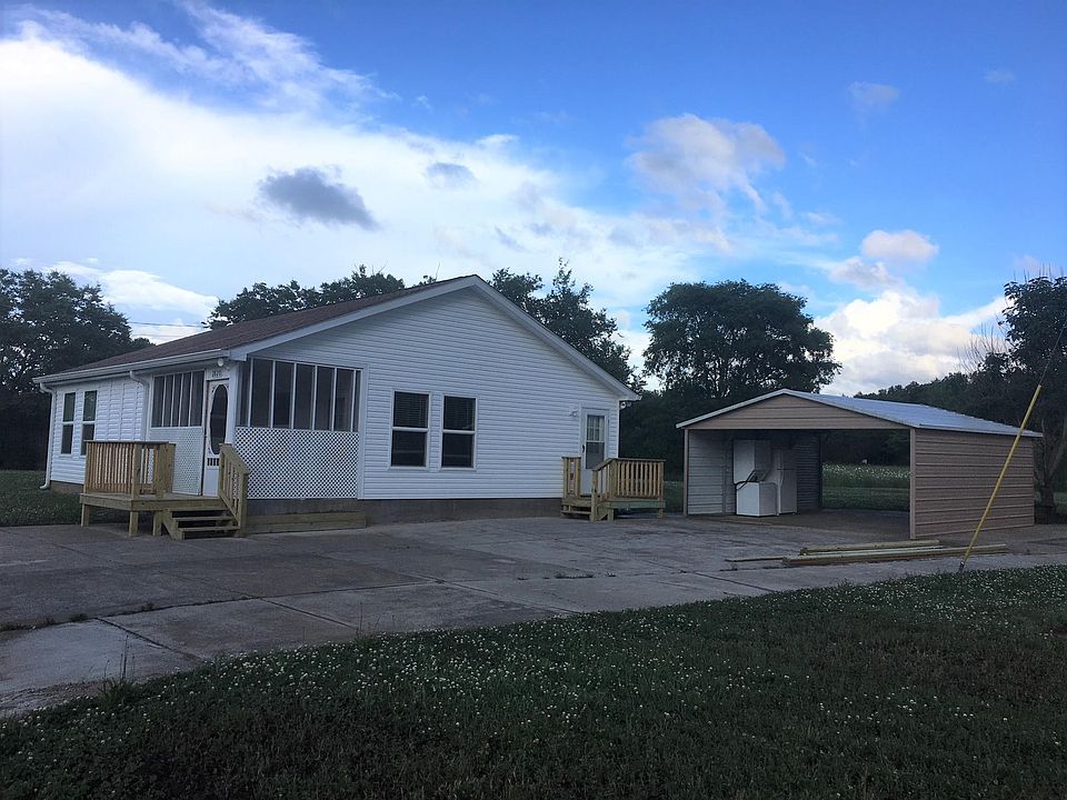 2nd image of 2820 Hutchinson Rd