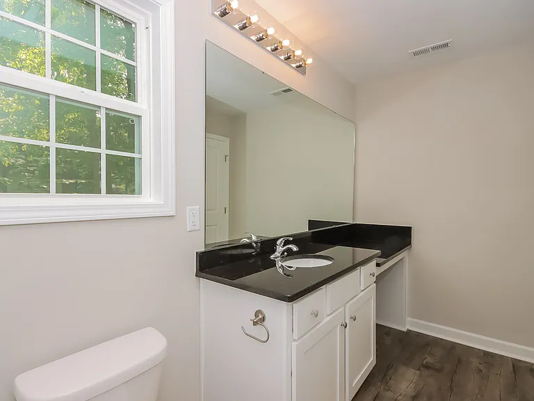 200 Ashbrook Rd — Photo 10