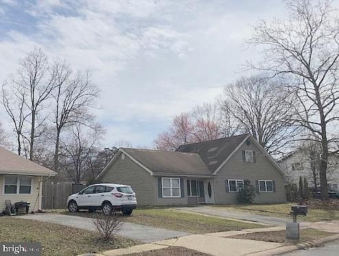 2nd image of 310 Tompkins Ln