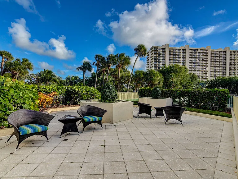 4301 N Ocean Blvd #507 — Photo 82