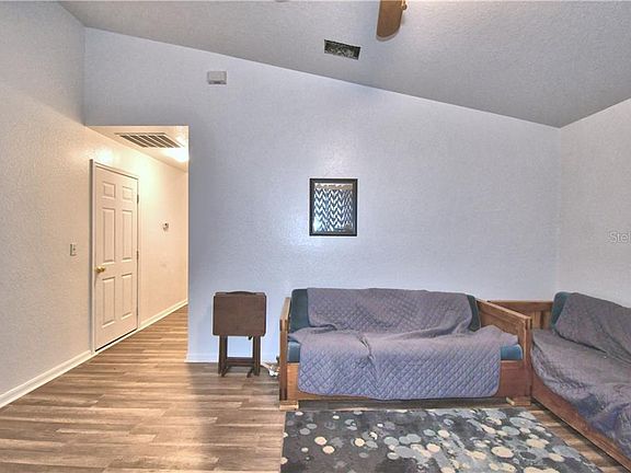 3rd image of 238 Ayrshire Pl