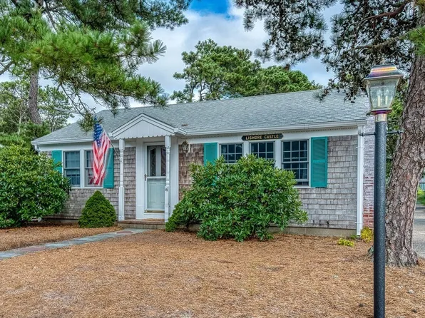 16 Lawrence Rd, Dennis Port, MA 02639