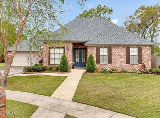 141 Willow Bnd, Youngsville, LA 70592