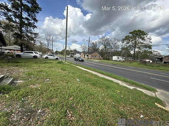 4th image of 3695 N Foster Dr