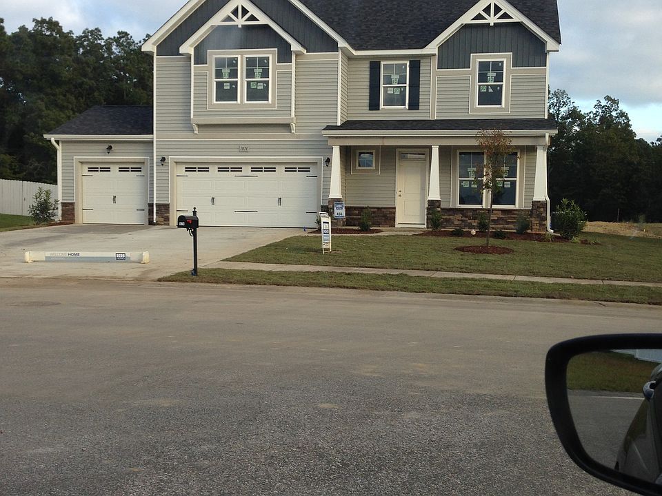 2nd image of 1074 Saint Johns Loop