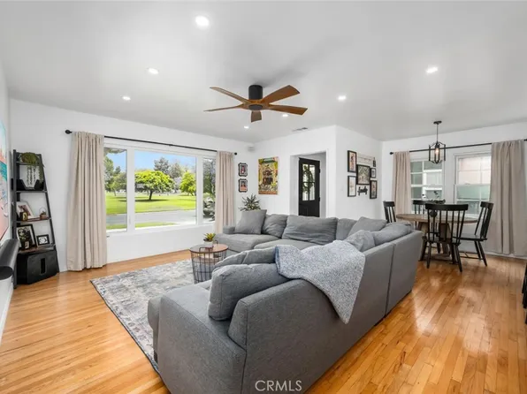 5208 E Parkcrest St, Long Beach, CA 90808