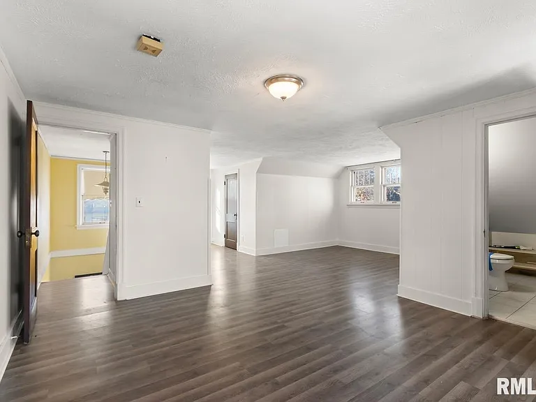 1816 W Callender Ave — Photo 20