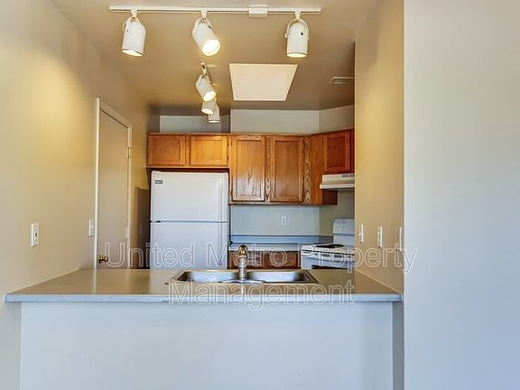 5th image of 8400 E Lakeshore Dr APT A