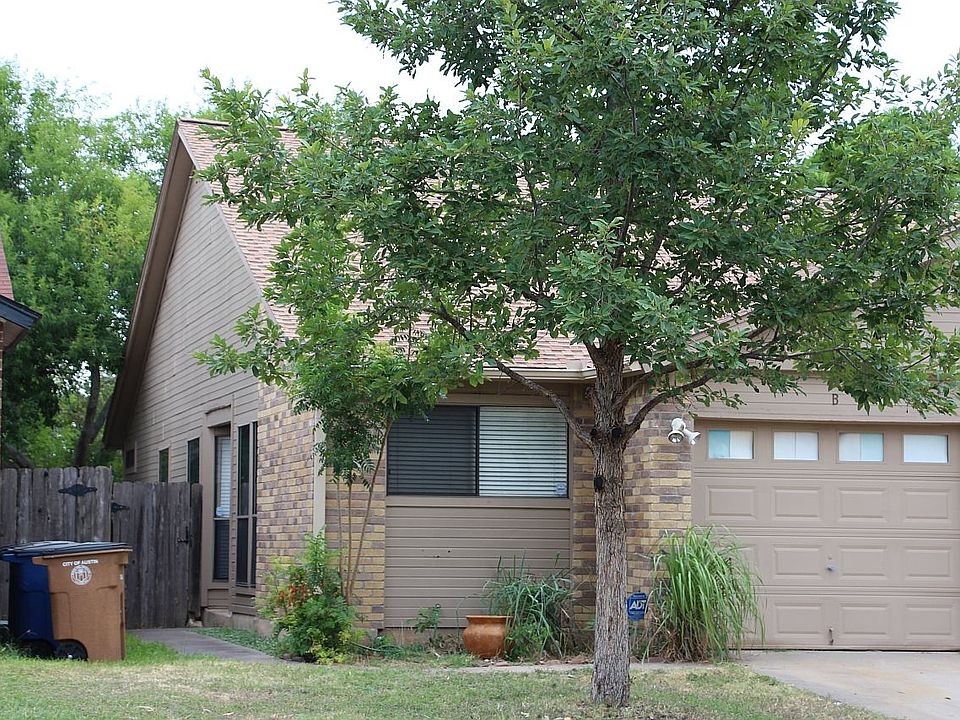 Front entry door along left side
