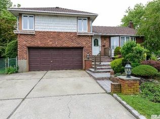 5 Rosewood Dr, Massapequa, NY 11758