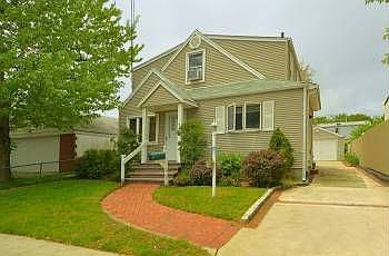1st image of 120 Stewart St