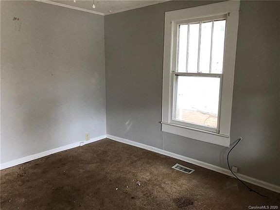 3rd image of 645 E Front St #15