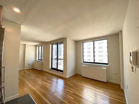 3rd image of 144 W 23rd St APT 8F
