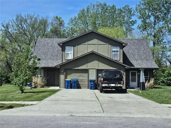 448 Spring Ave, Liberty, MO 64068