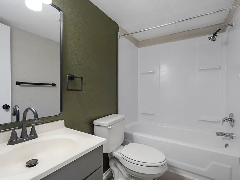 True North Apartments — Photo 11