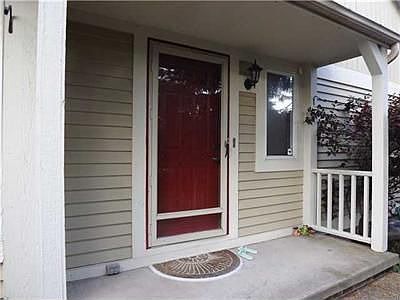3rd image of 44 Montreal Pl