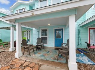 2120 11th St #302, Port Aransas, TX 78373