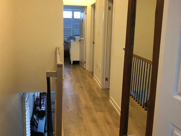 212 Squire Cres — Photo 15
