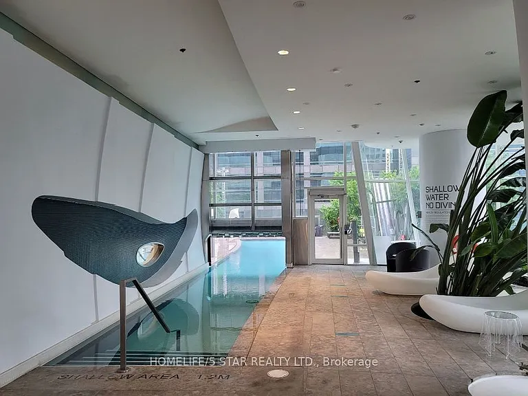 1 Bloor St E #4407 — Photo 26