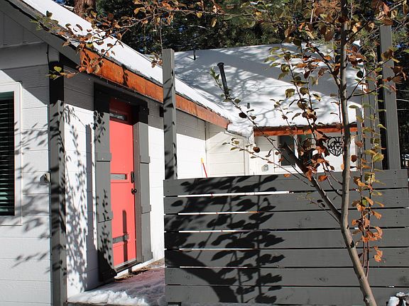 3rd image of 374 Knight Ave